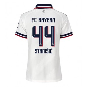 Bayern Munich Josip Stanisic #44 Jalkapallovaatteet Naisten Vieraspaita 2026-27 Lyhythihainen